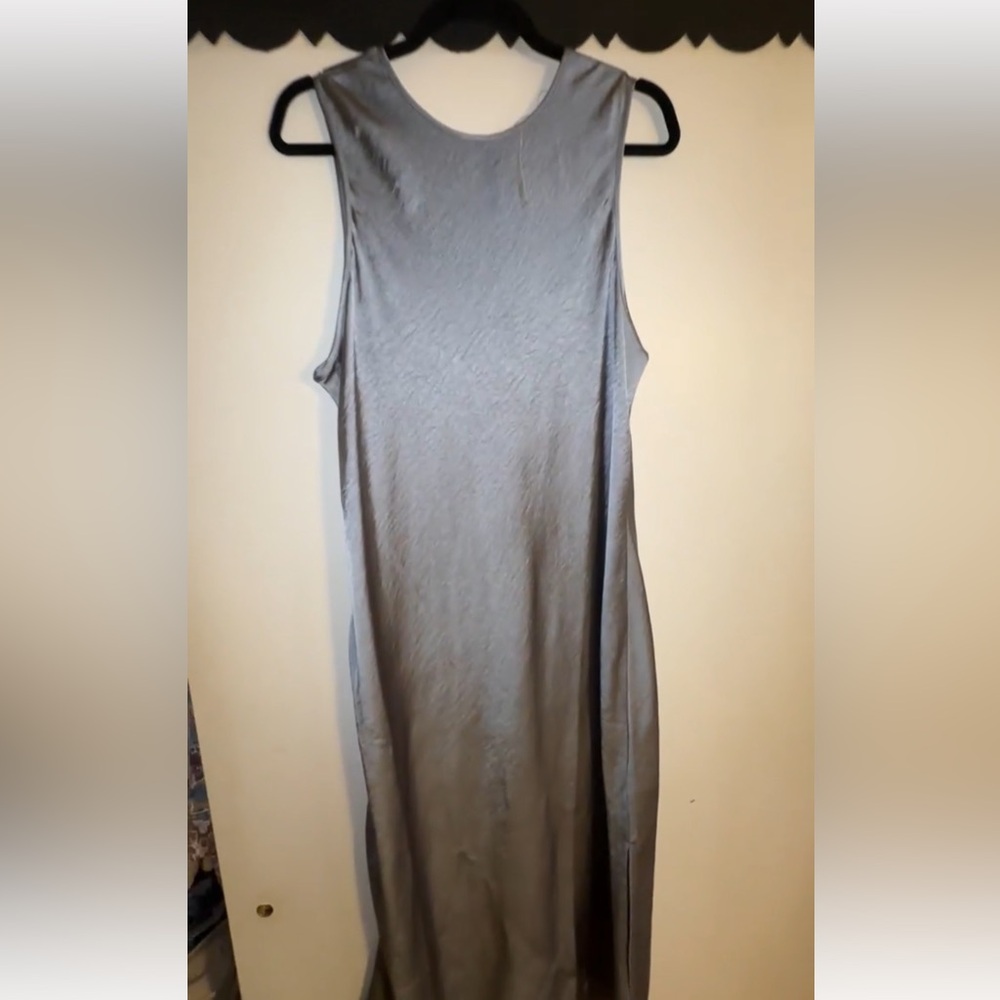 Silver/Gray Dress NWT ~ Gorgeous & Elegant